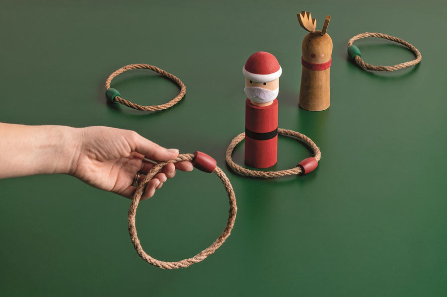 Santa & Reindeer Ring Toss Game