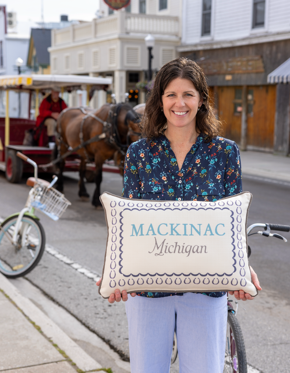 Mackinac Horse Shoe Pillow